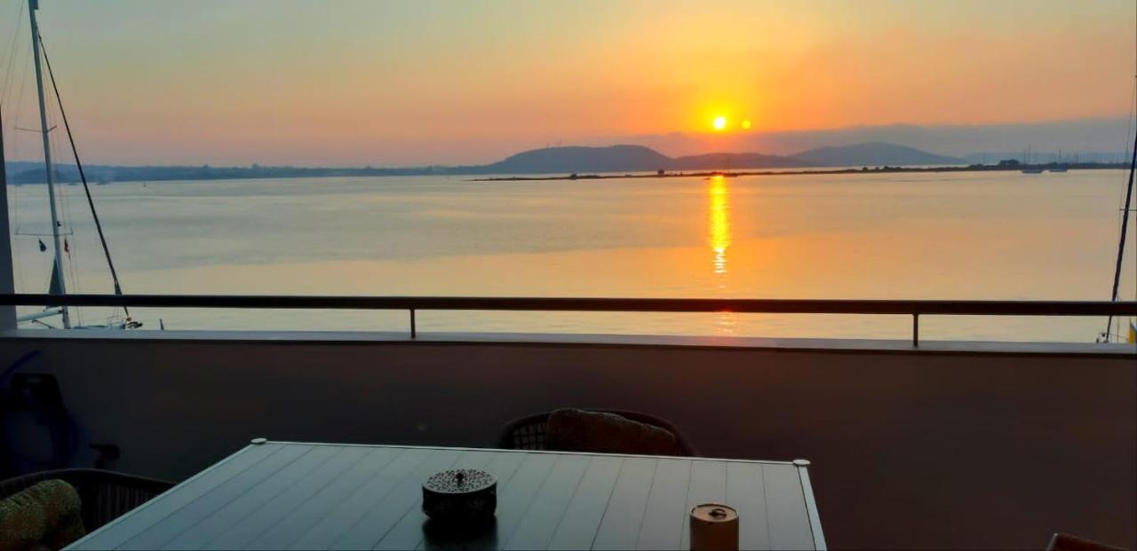 Апартаменты Oikia Preveza Seaview Экстерьер фото